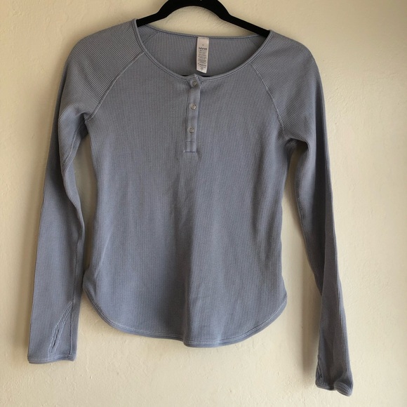Ivivva by LuluLemon waffle knit Henley athletic with thumbholes - Picture 1 of 5